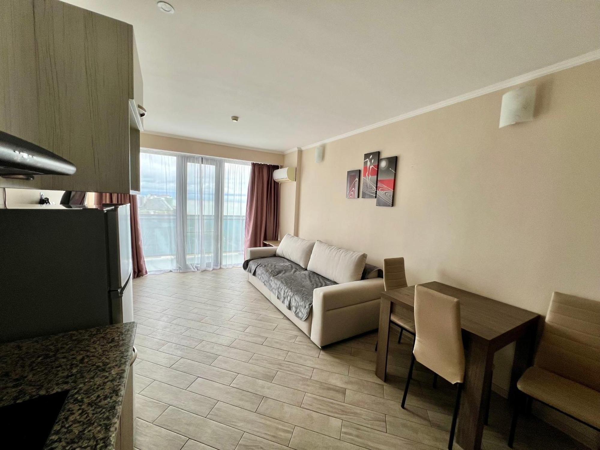 Orbi Beach Tower Batumi Eksteriør bilde