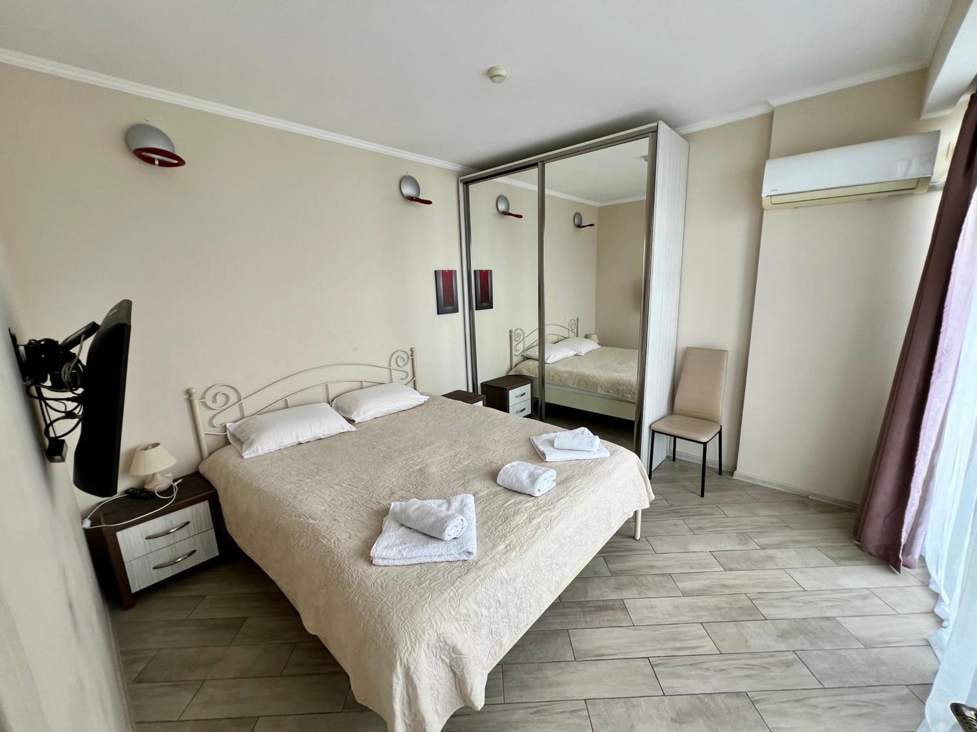 Orbi Beach Tower Batumi Eksteriør bilde